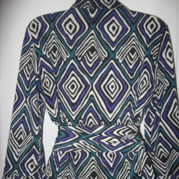 DVF Diane Von Furstenberg JILL Silk Jersey Wrap Top Vintage Diamond Tribal Green - Picture 8 of 11